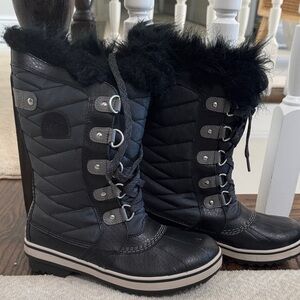 Sorel toffino Black Quilted Winter Boots - worn once!